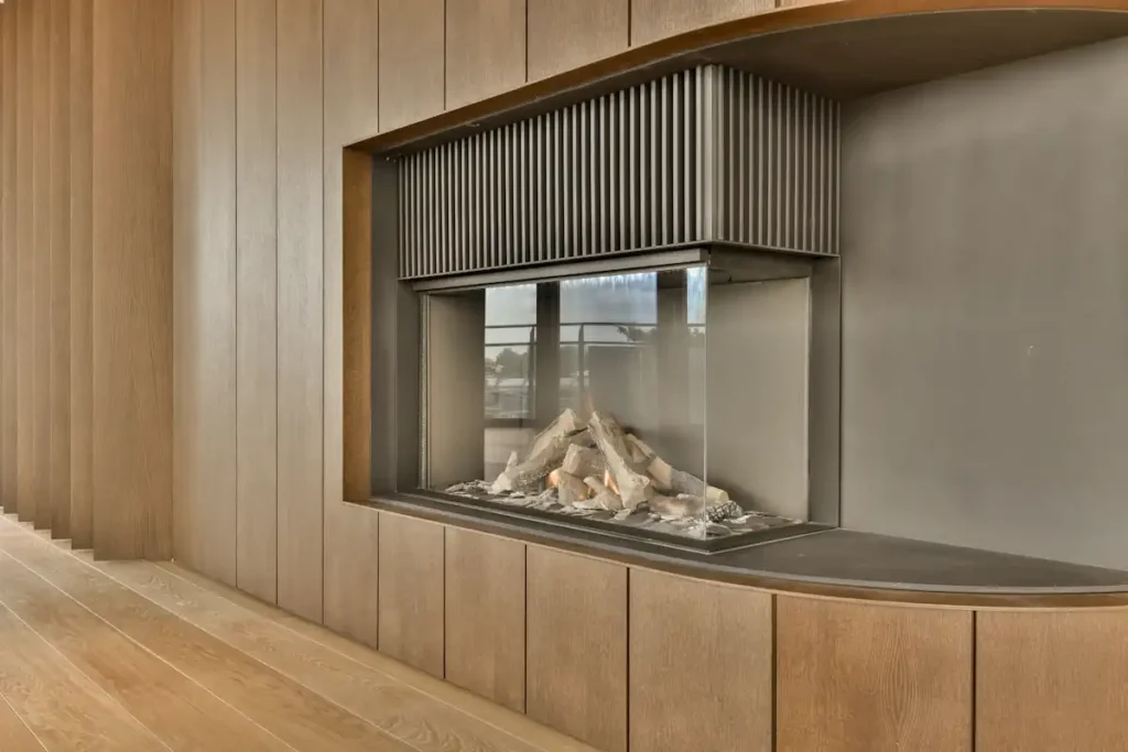 Une cheminée en verre design