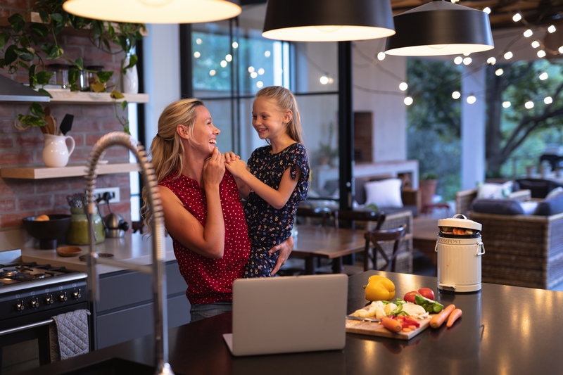famille dans la pièce de vie